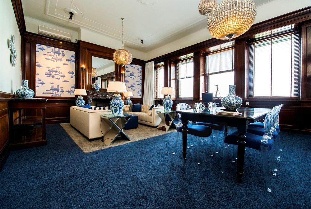New York By Westcord Hotel